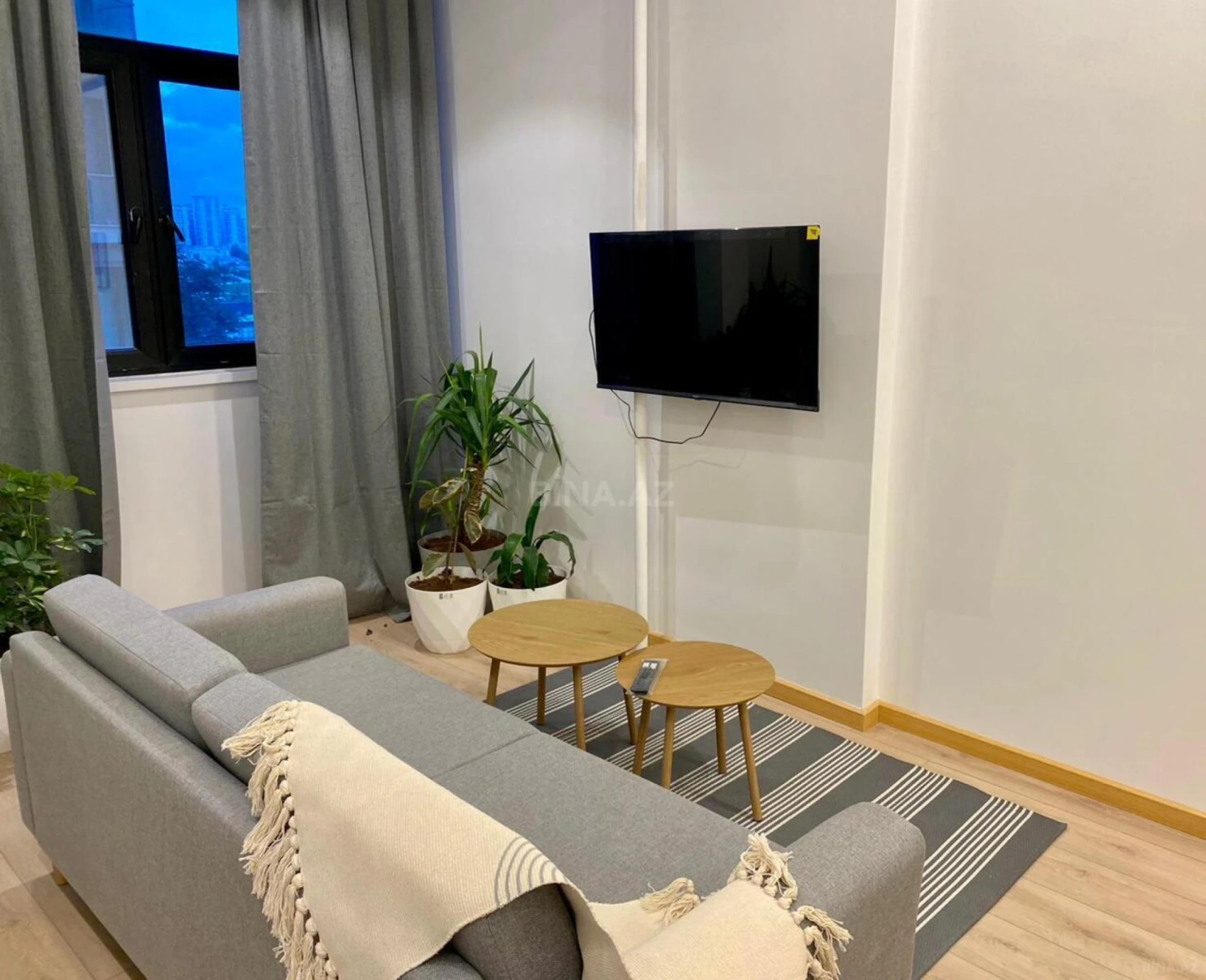 Kirayə verilir 2 otaqlı mənzil 65 m²