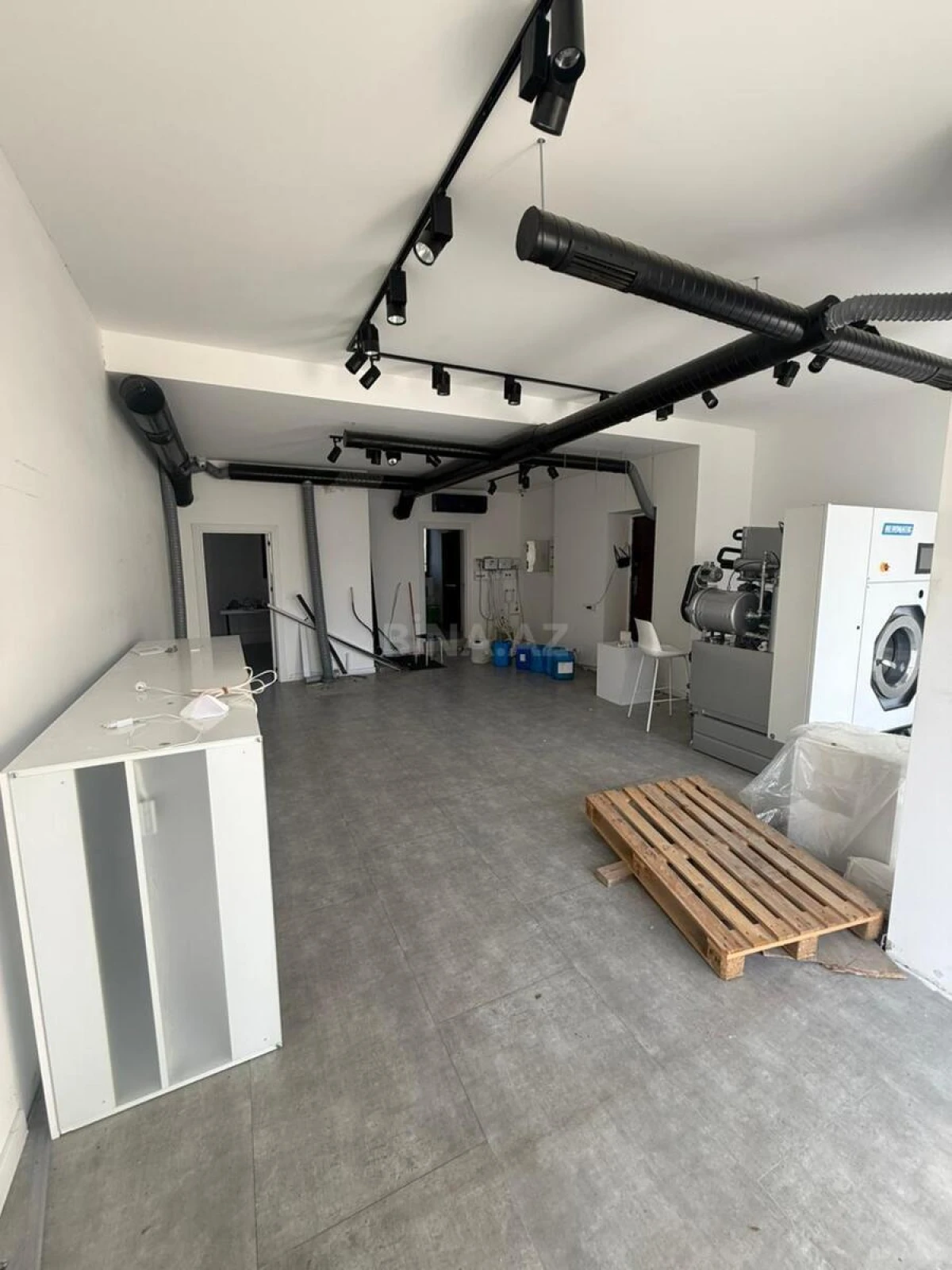 Kirayə verilir obyekt 70 m²