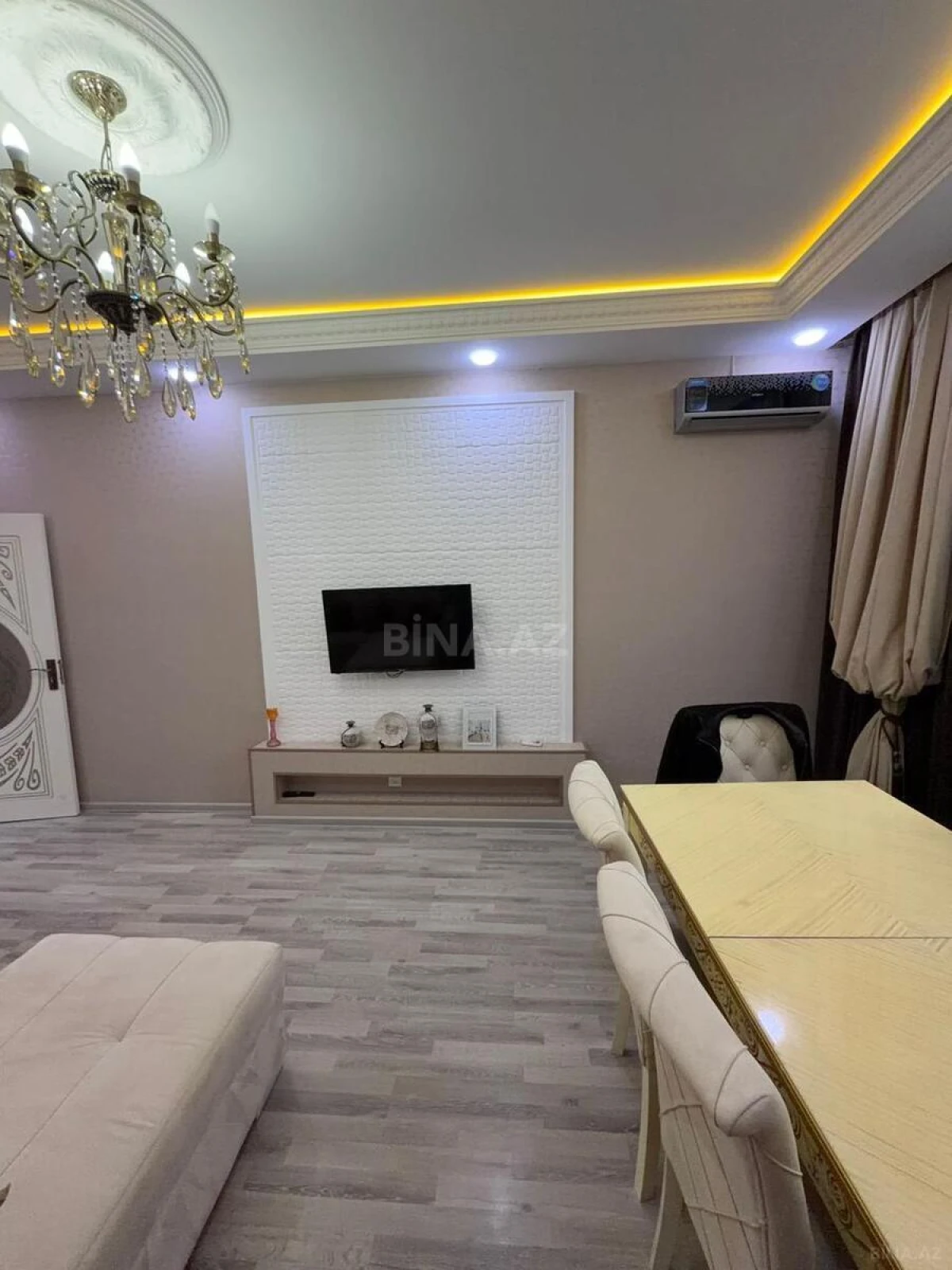 Satılır 2 otaqlı mənzil 63 m²