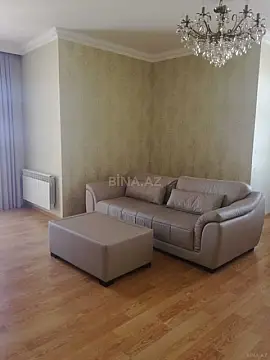 Satılır 4 otaqlı mənzil 150 m²