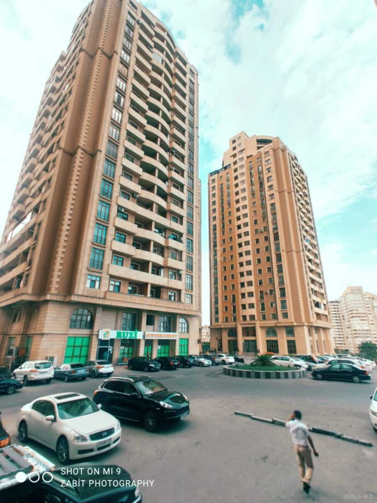 Satılır 4 otaqlı mənzil 150 m²