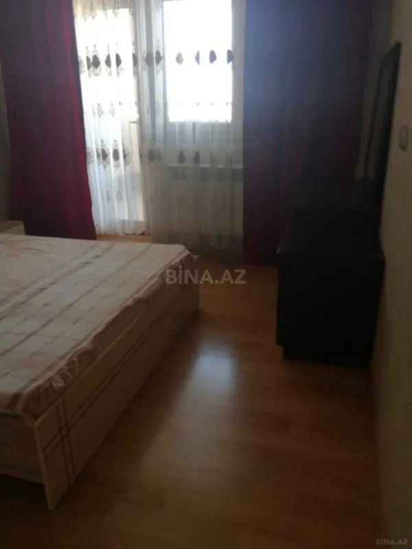 Satılır 4 otaqlı mənzil 150 m²