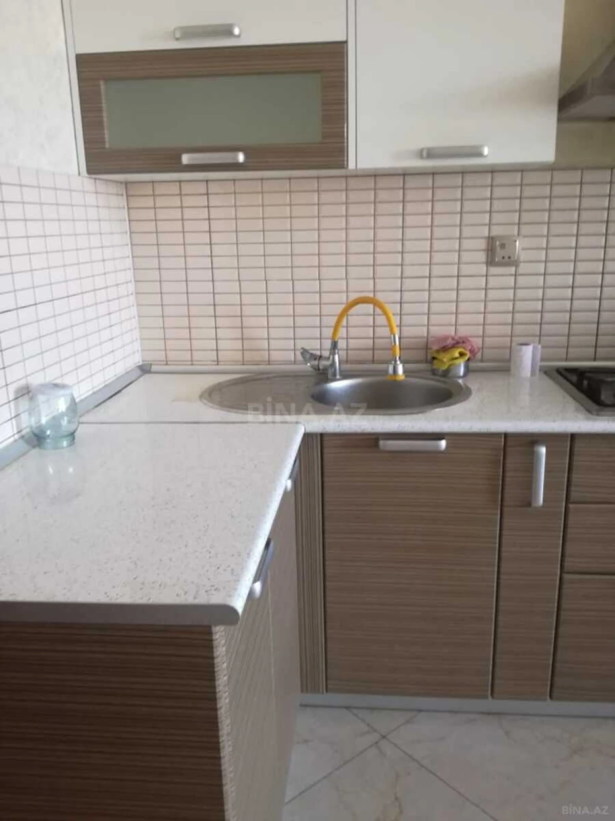 Satılır 4 otaqlı mənzil 150 m²