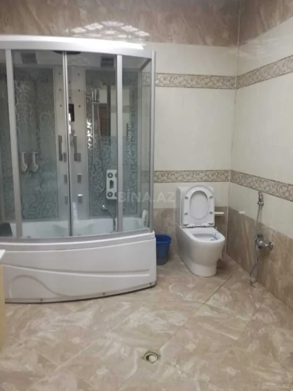 Satılır 4 otaqlı mənzil 150 m²