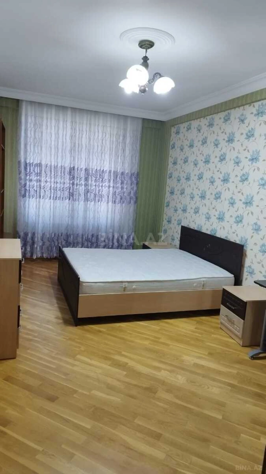 Satılır 3 otaqlı mənzil 125 m²