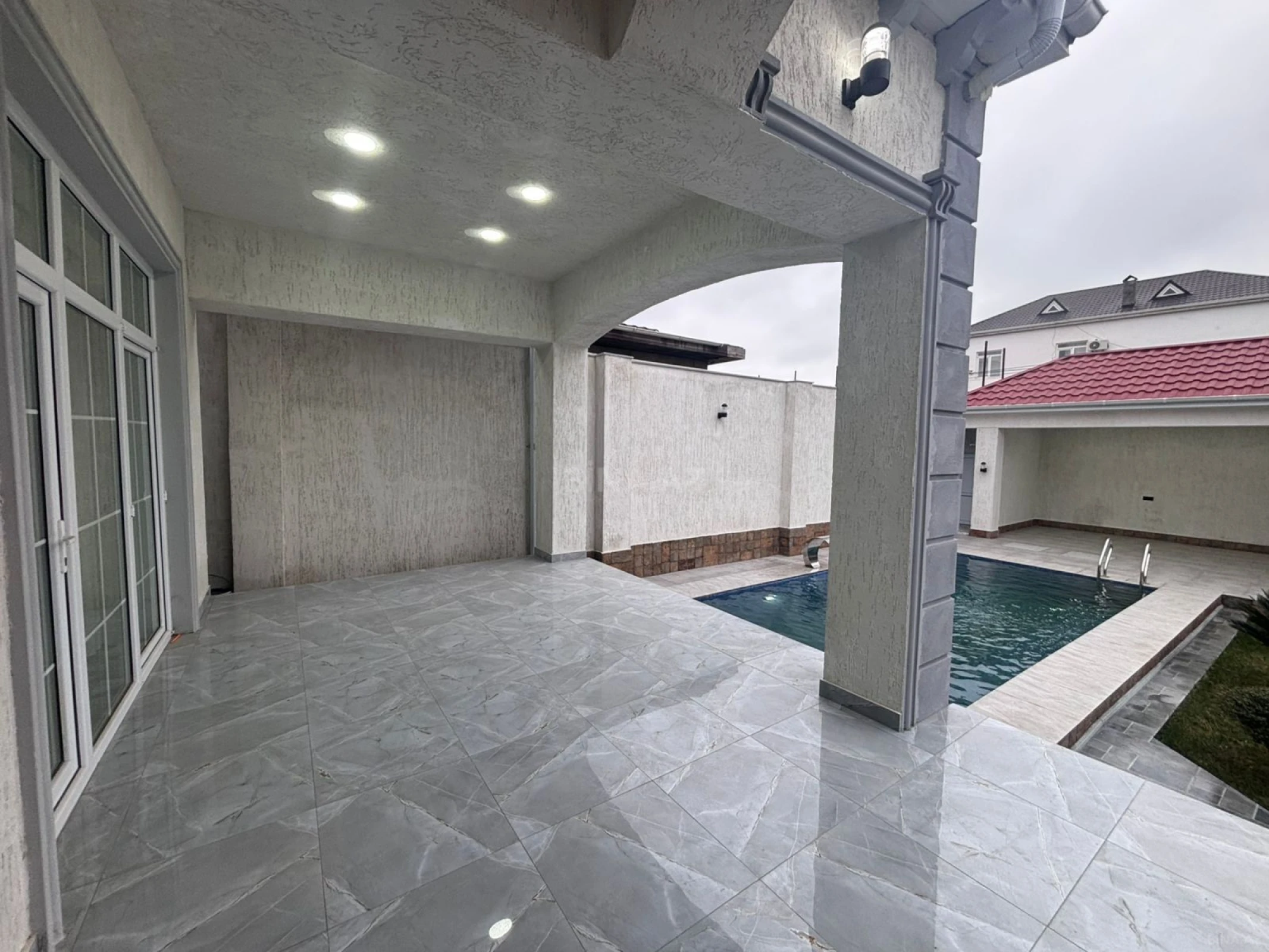 Satılır 4 otaqlı həyət evi 150 m²