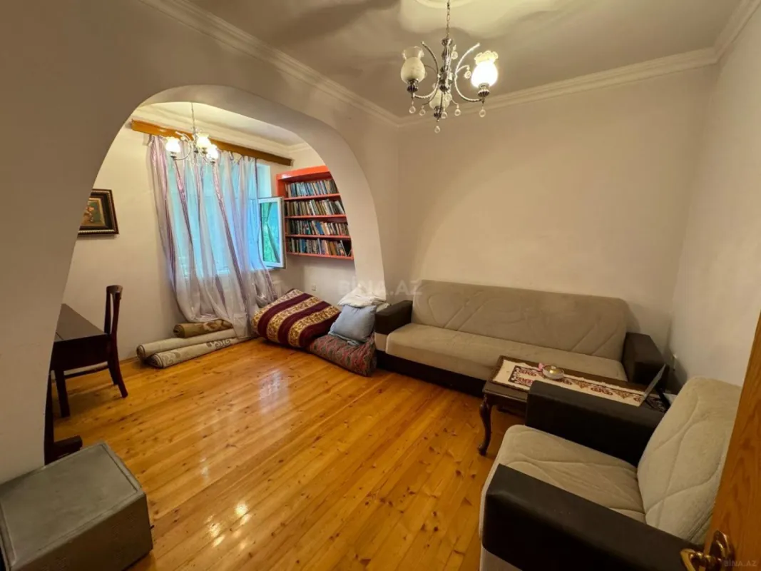 Kirayə verilir 5 otaqlı həyət evi 200 m²