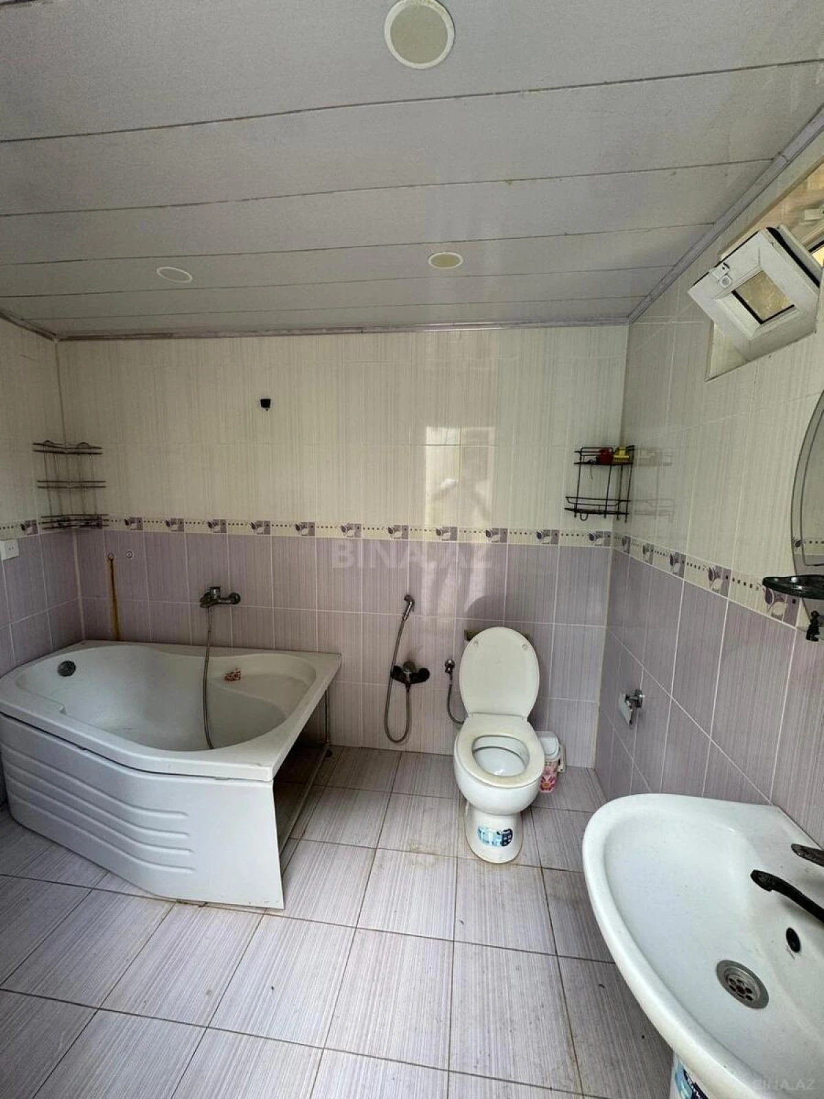 Kirayə verilir 5 otaqlı həyət evi 200 m²