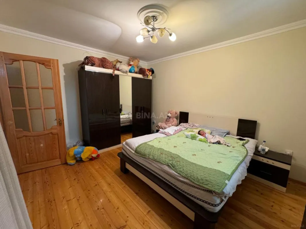 Kirayə verilir 5 otaqlı həyət evi 200 m²