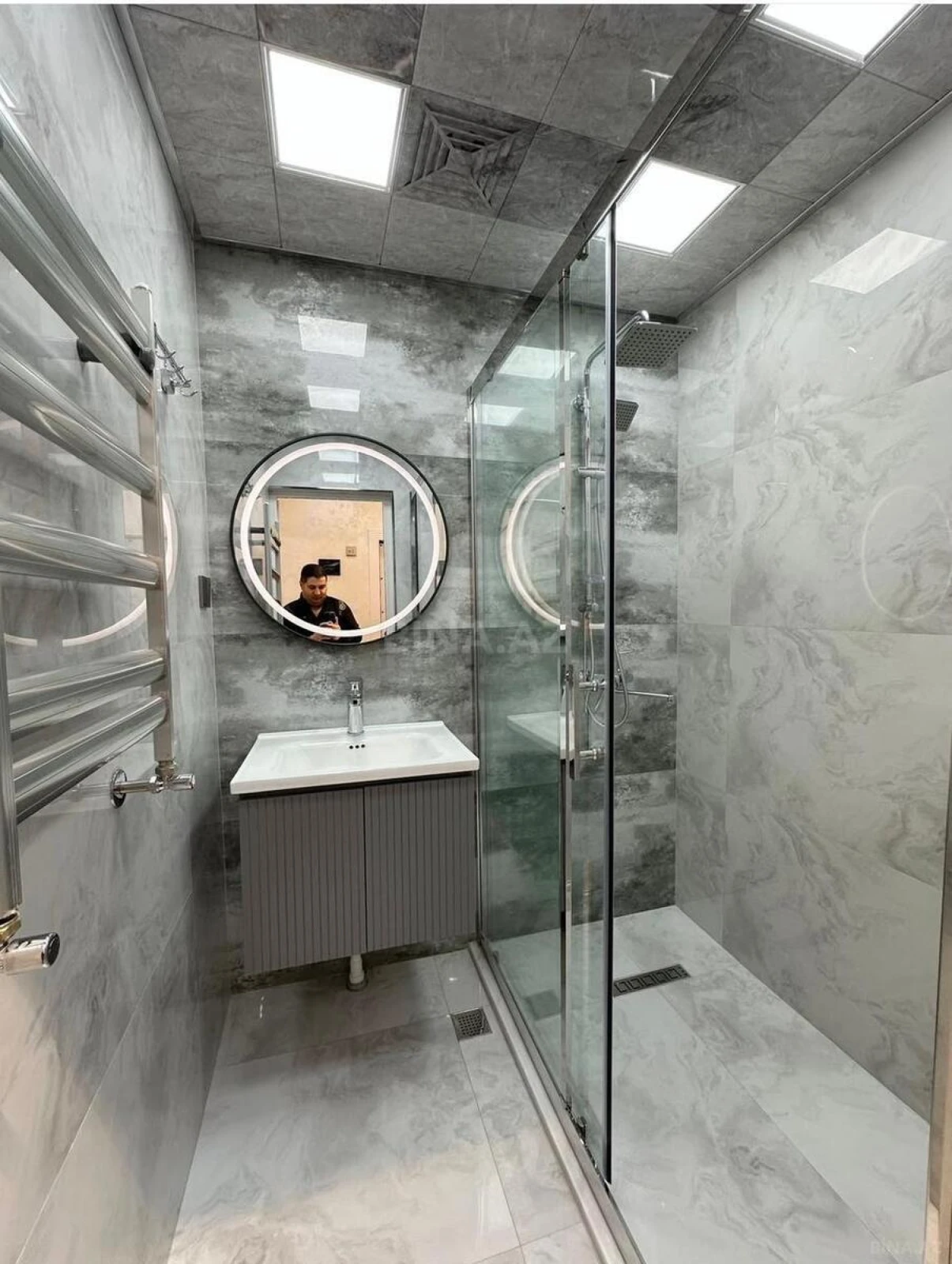 Satılır 2 otaqlı mənzil 60 m²