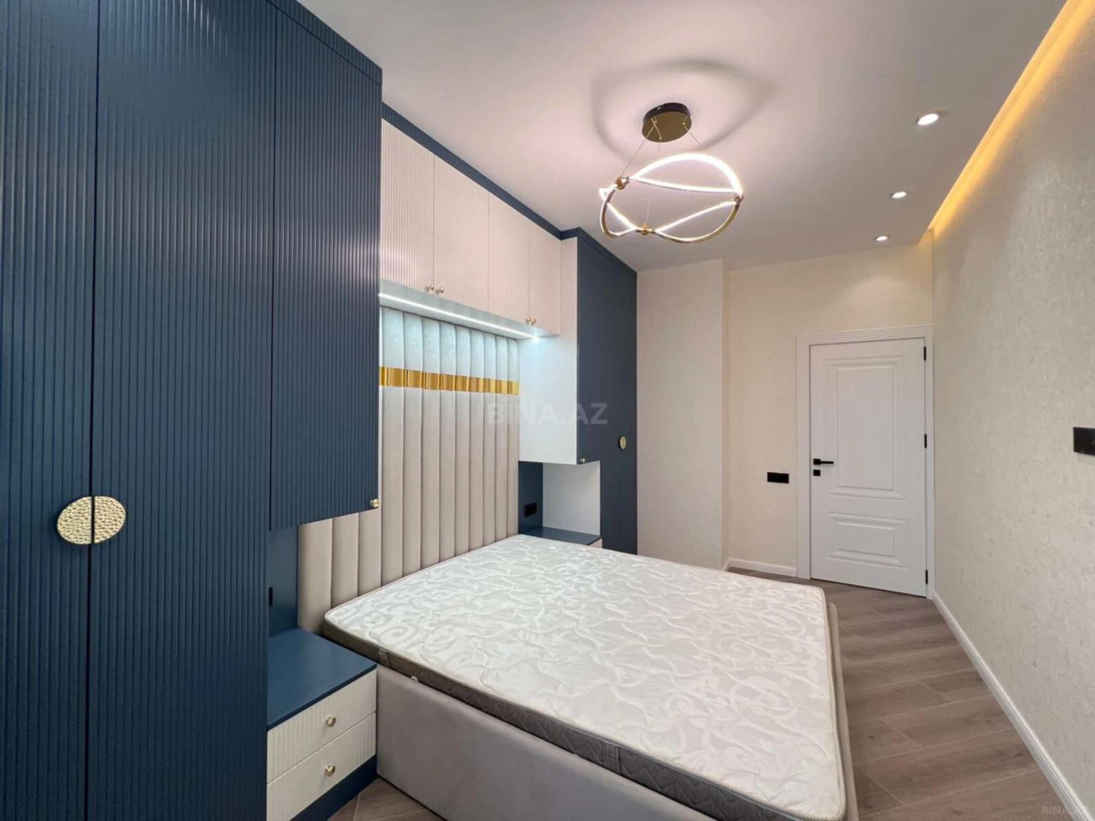 Satılır 2 otaqlı mənzil 67 m²