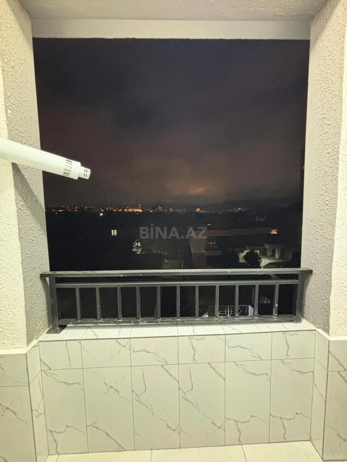 Kirayə verilir 2 otaqlı mənzil 80 m²