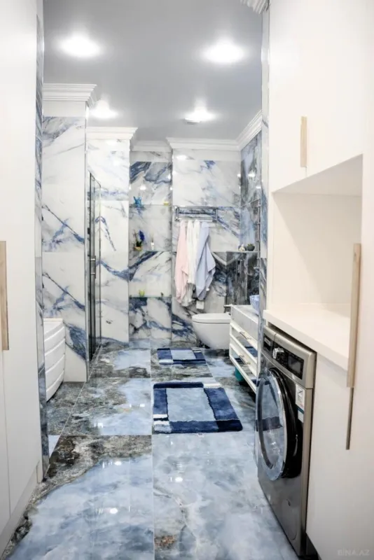 Satılır 5 otaqlı mənzil 228 m²