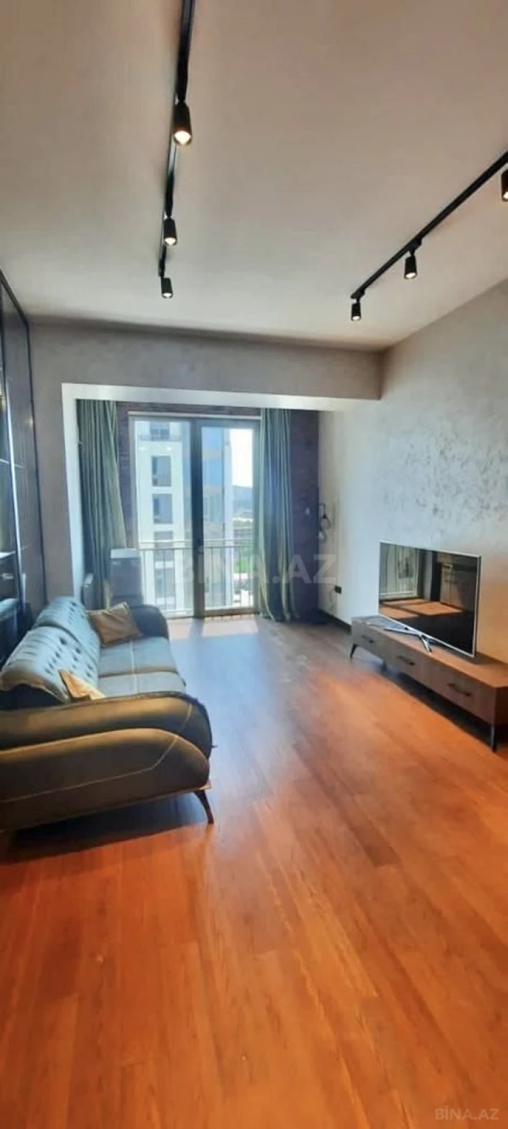 Kirayə verilir 2 otaqlı mənzil 65 m²