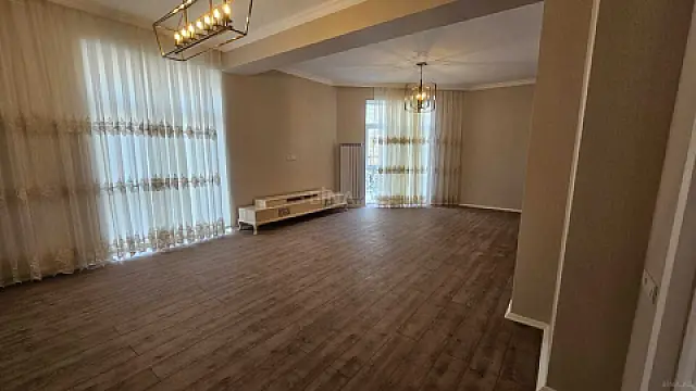 Kirayə verilir 3 otaqlı mənzil 110 m²