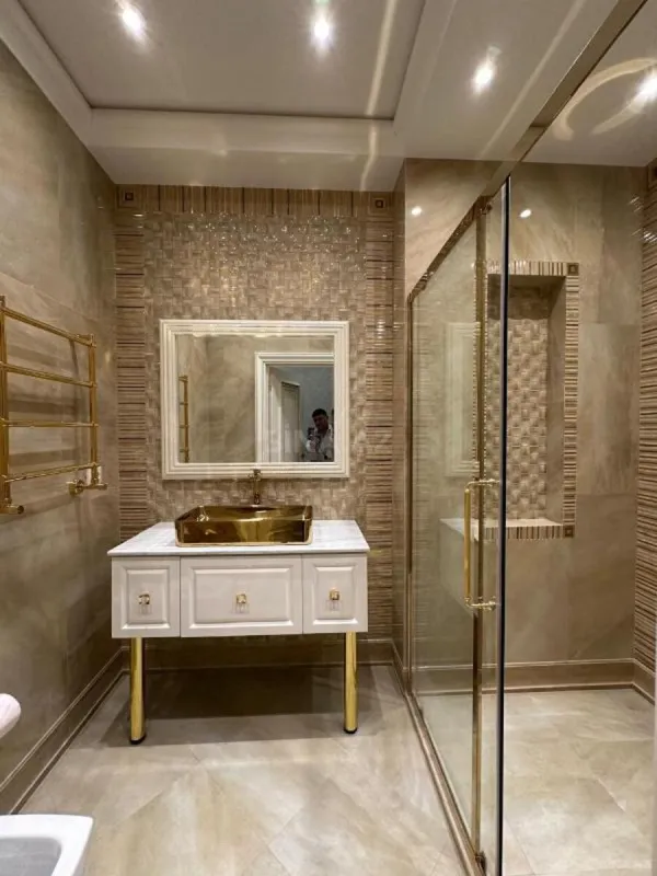 Satılır 4 otaqlı mənzil 205 m²