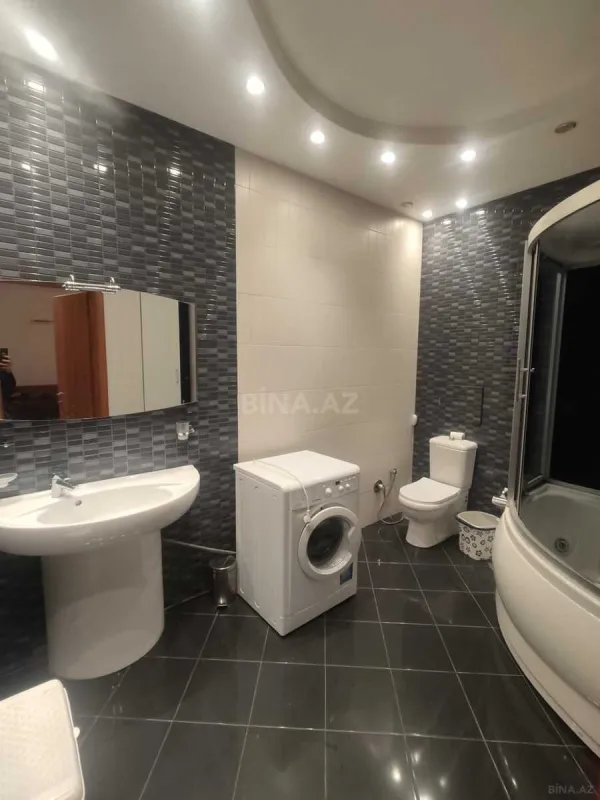 Kirayə verilir 4 otaqlı mənzil 200 m²