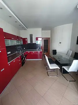 Kirayə verilir 4 otaqlı mənzil 200 m²