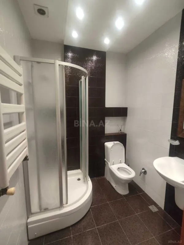 Kirayə verilir 4 otaqlı mənzil 200 m²