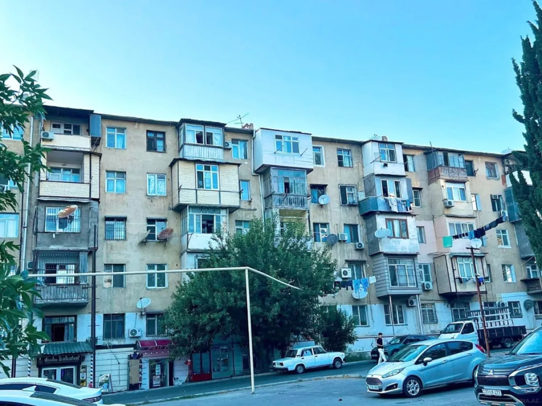 Satılır 2 otaqlı mənzil 50 m²