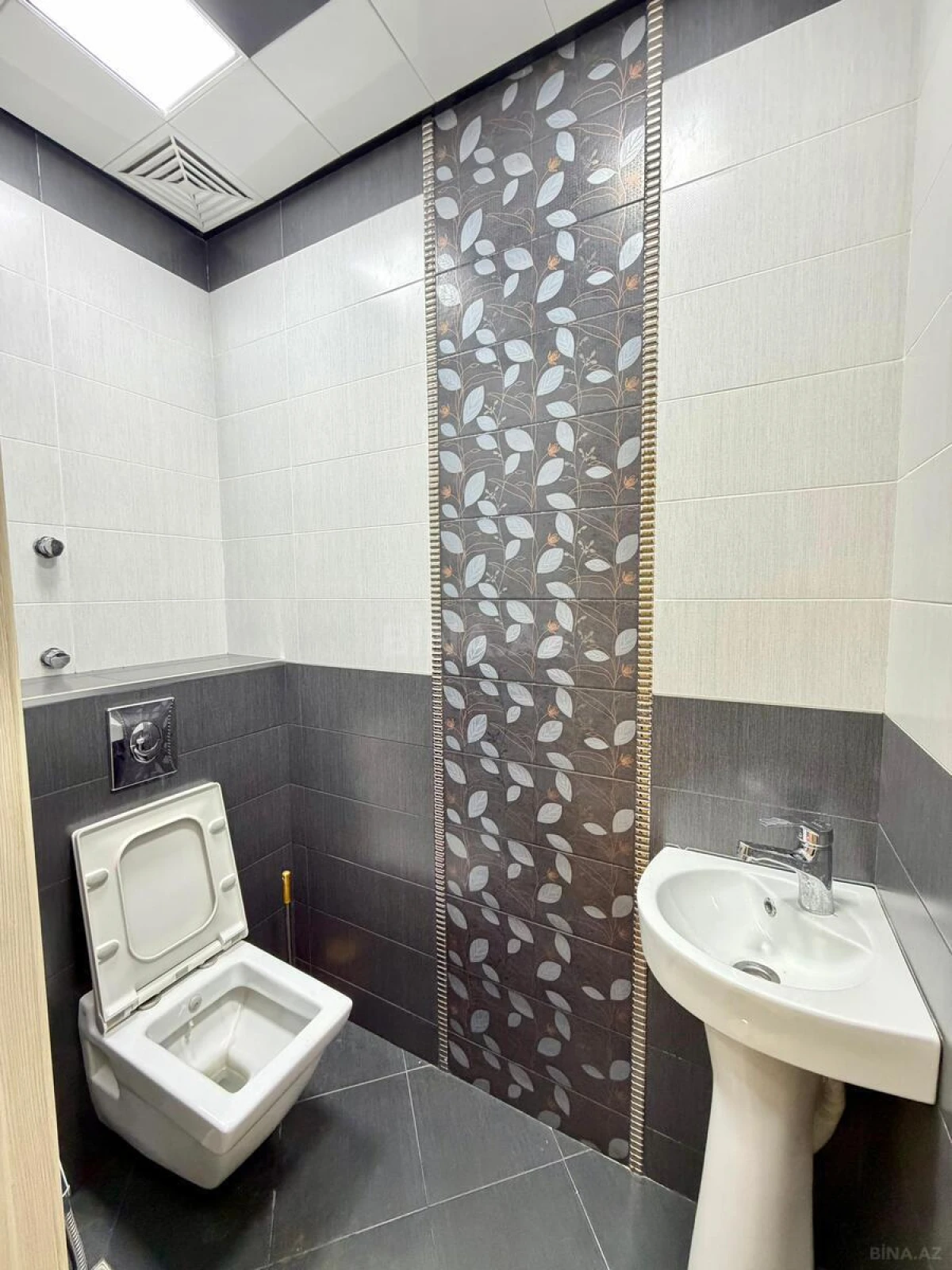 Satılır 3 otaqlı mənzil 110 m²