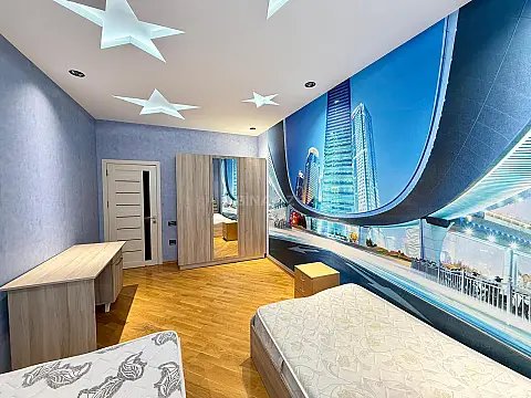 Satılır 3 otaqlı mənzil 110 m²