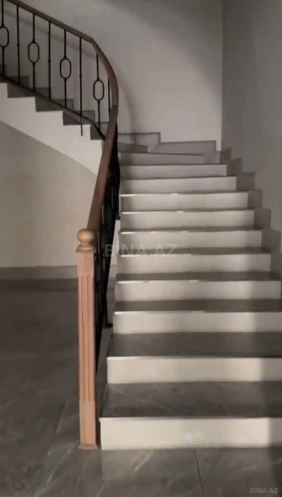 Kirayə verilir obyekt 290 m²