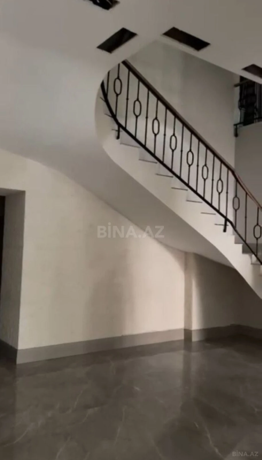 Kirayə verilir obyekt 290 m²