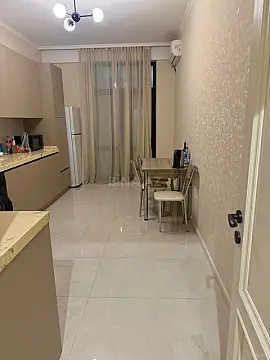 Kirayə verilir 2 otaqlı mənzil 85 m²