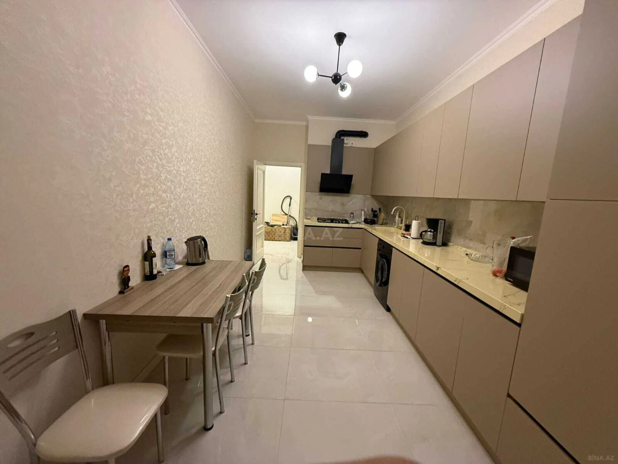 Kirayə verilir 2 otaqlı mənzil 85 m²