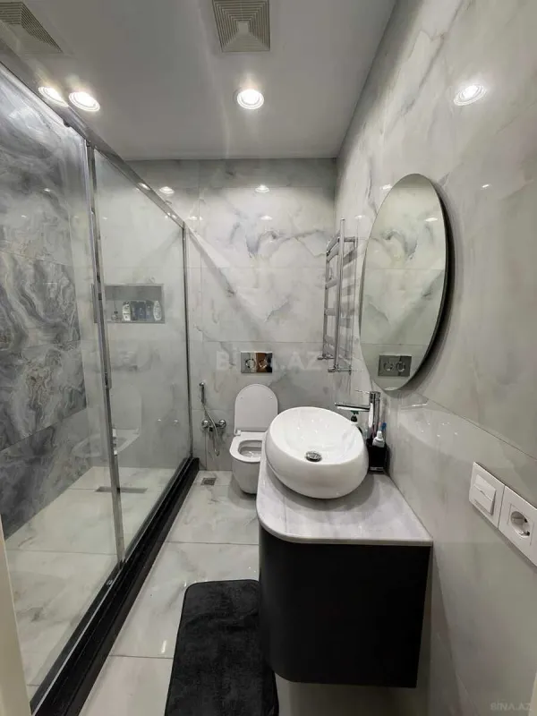 Kirayə verilir 2 otaqlı mənzil 85 m²