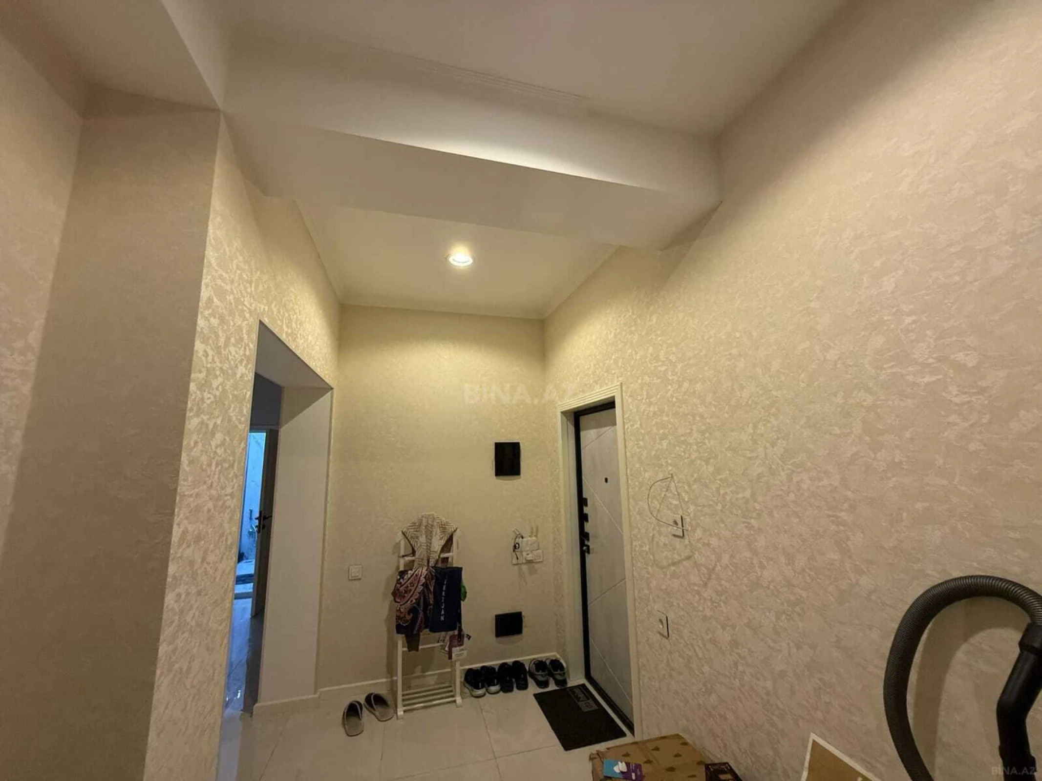 Kirayə verilir 2 otaqlı mənzil 85 m²