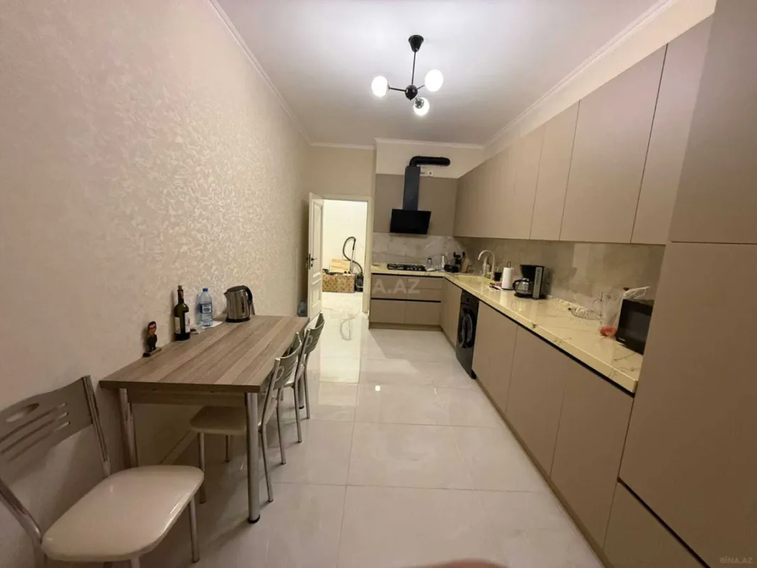 Kirayə verilir 2 otaqlı mənzil 85 m²