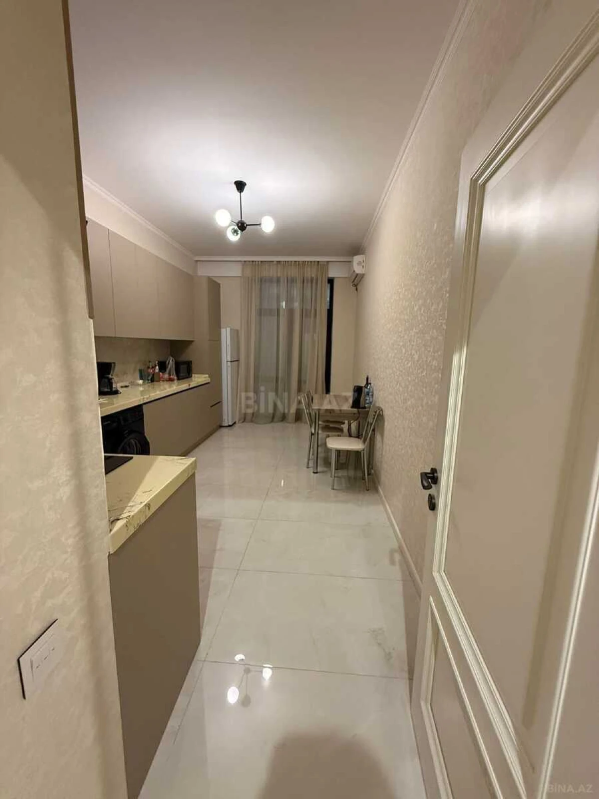 Kirayə verilir 2 otaqlı mənzil 85 m²