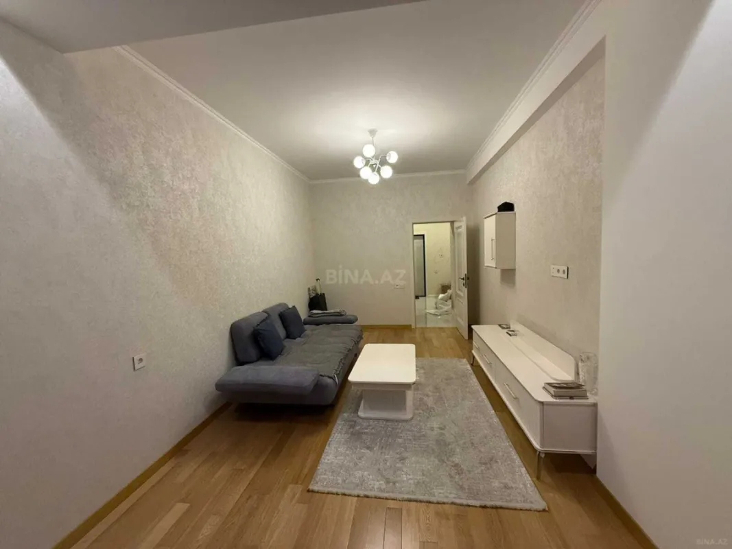 Kirayə verilir 2 otaqlı mənzil 85 m²