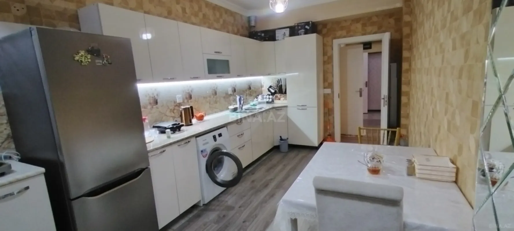 Satılır 3 otaqlı mənzil 92 m²