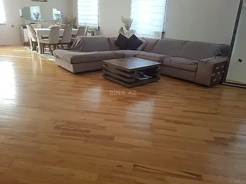 Satılır 7 otaqlı həyət evi 500 m²