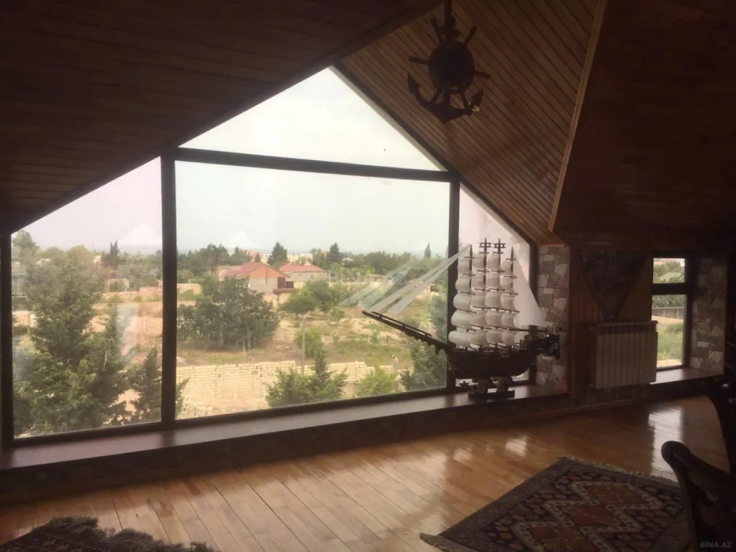 Satılır 7 otaqlı həyət evi 500 m²
