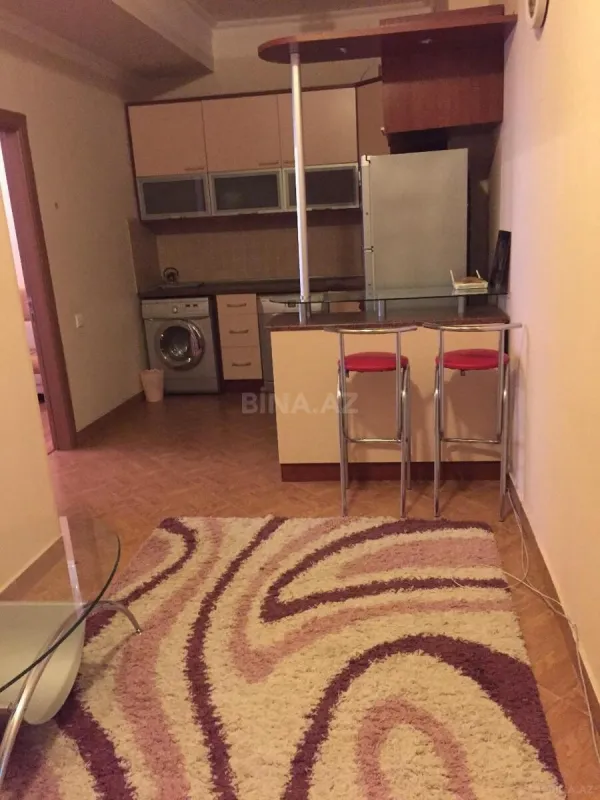 Satılır 7 otaqlı həyət evi 500 m²