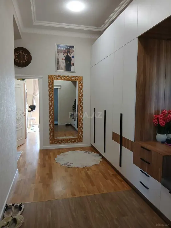 Satılır 4 otaqlı mənzil 105 m²