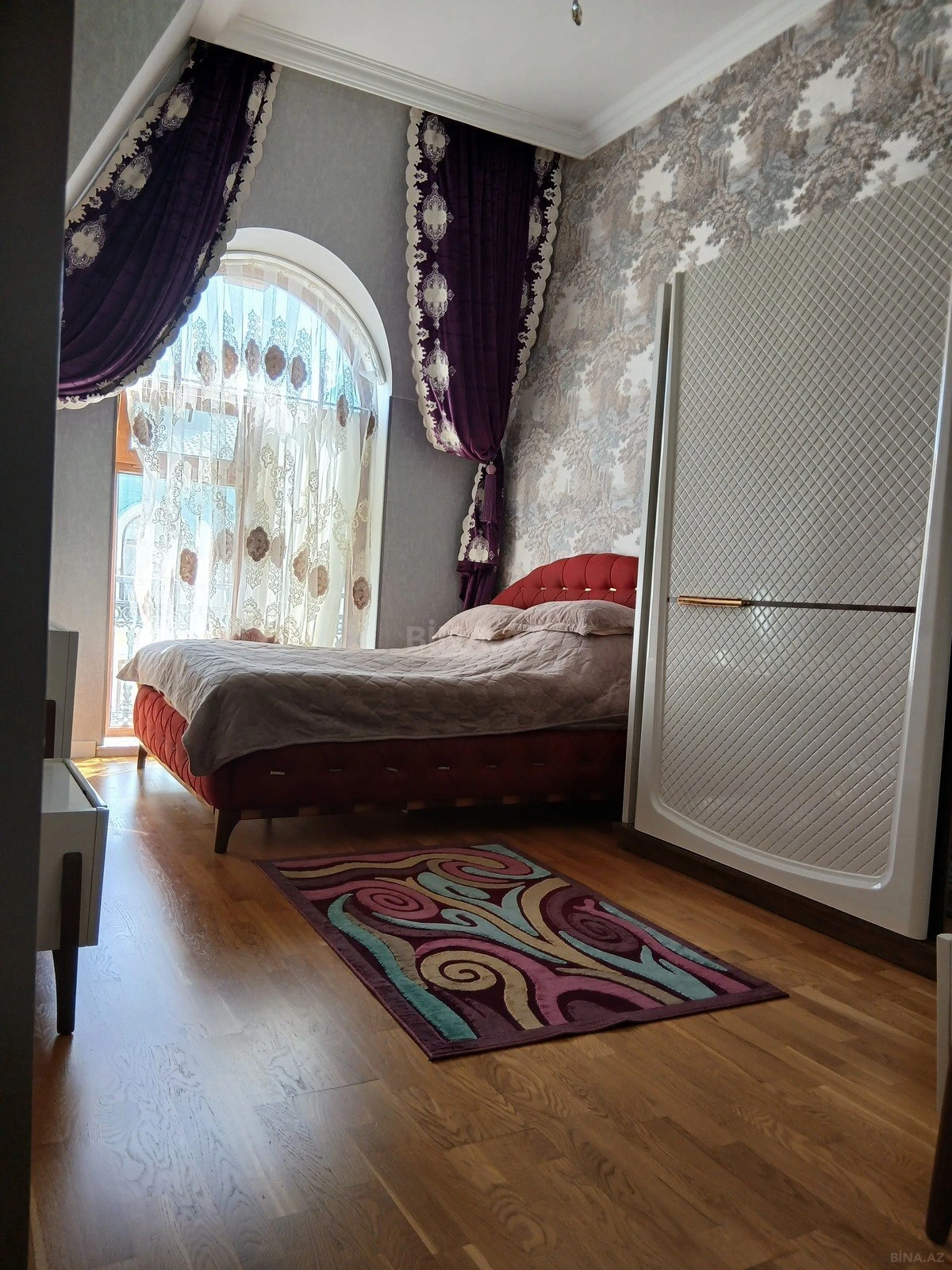 Satılır 4 otaqlı mənzil 105 m²
