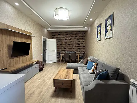 Kirayə verilir 3 otaqlı mənzil 95 m² — Bakı, Badamdar 3 otaq 95.00 m²
