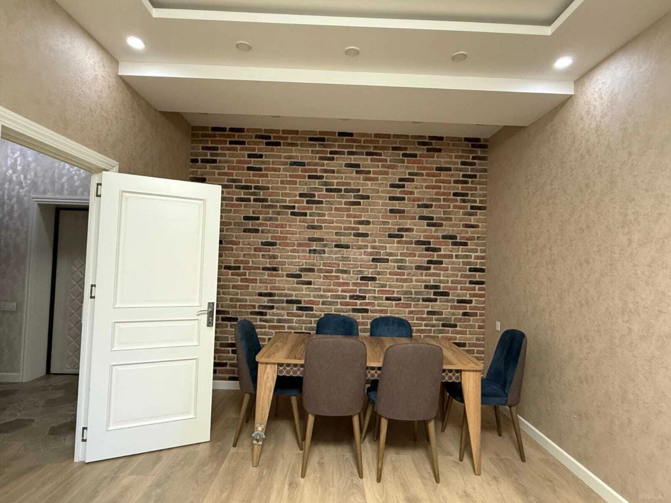 Kirayə verilir 3 otaqlı mənzil 95 m²