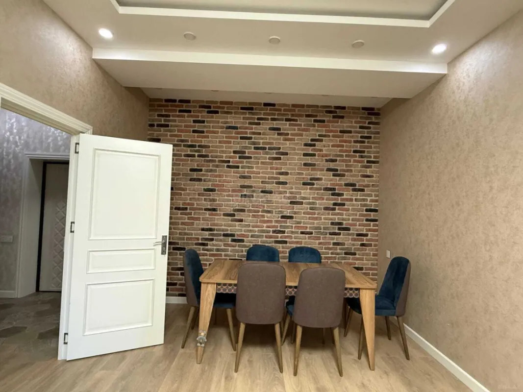 Kirayə verilir 3 otaqlı mənzil 95 m²