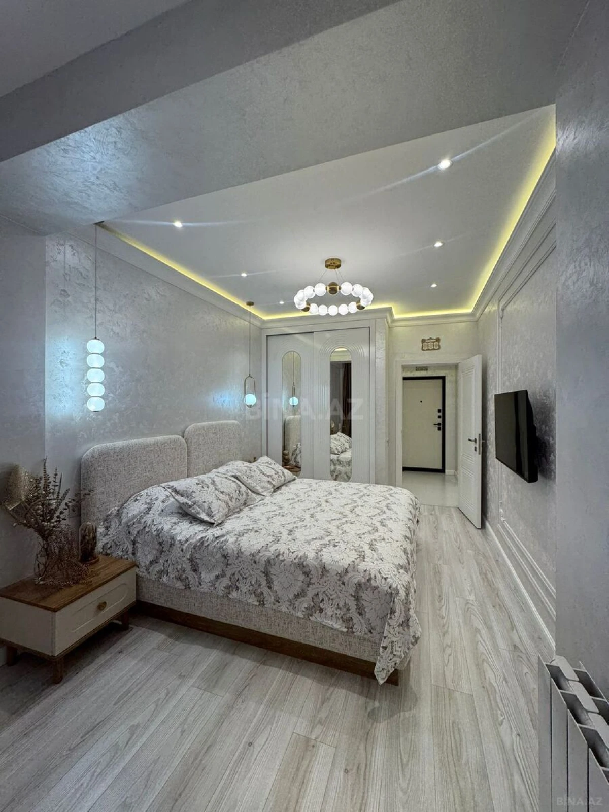 Satılır 3 otaqlı mənzil 110 m²