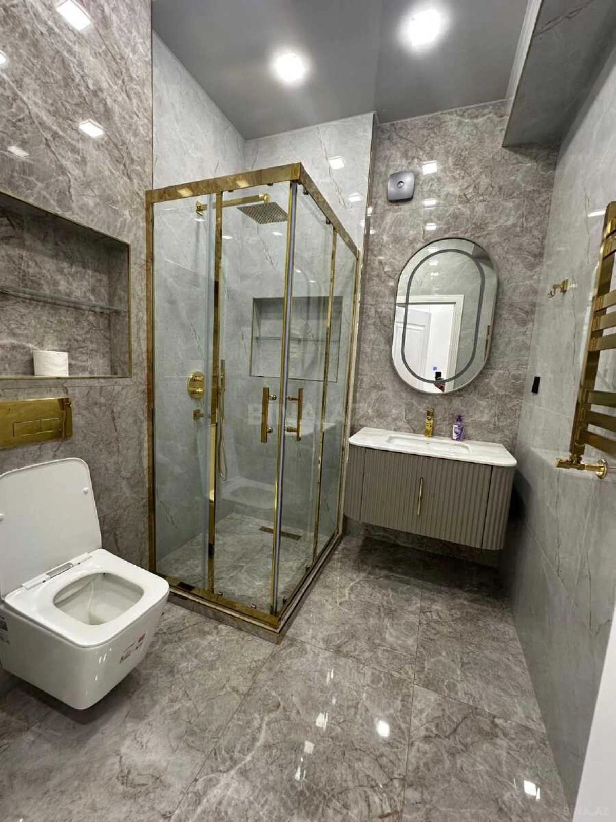 Satılır 3 otaqlı mənzil 110 m²