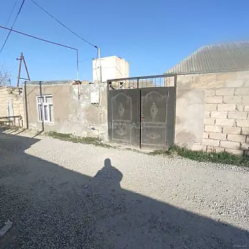 Satılır 1 otaqlı həyət evi 32 m²