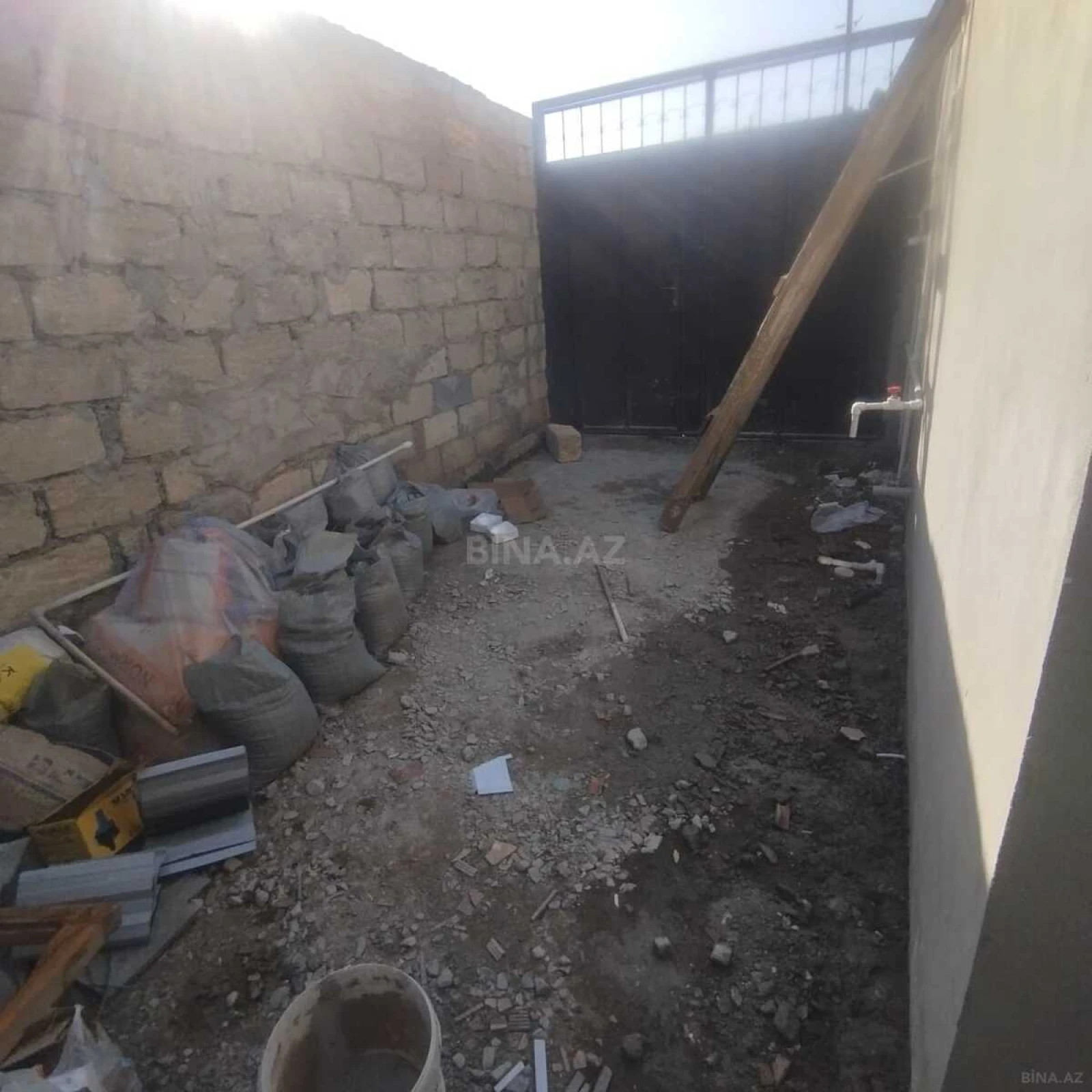 Satılır 1 otaqlı həyət evi 32 m²