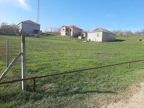 Satılır torpaq sahəsi 8 m²