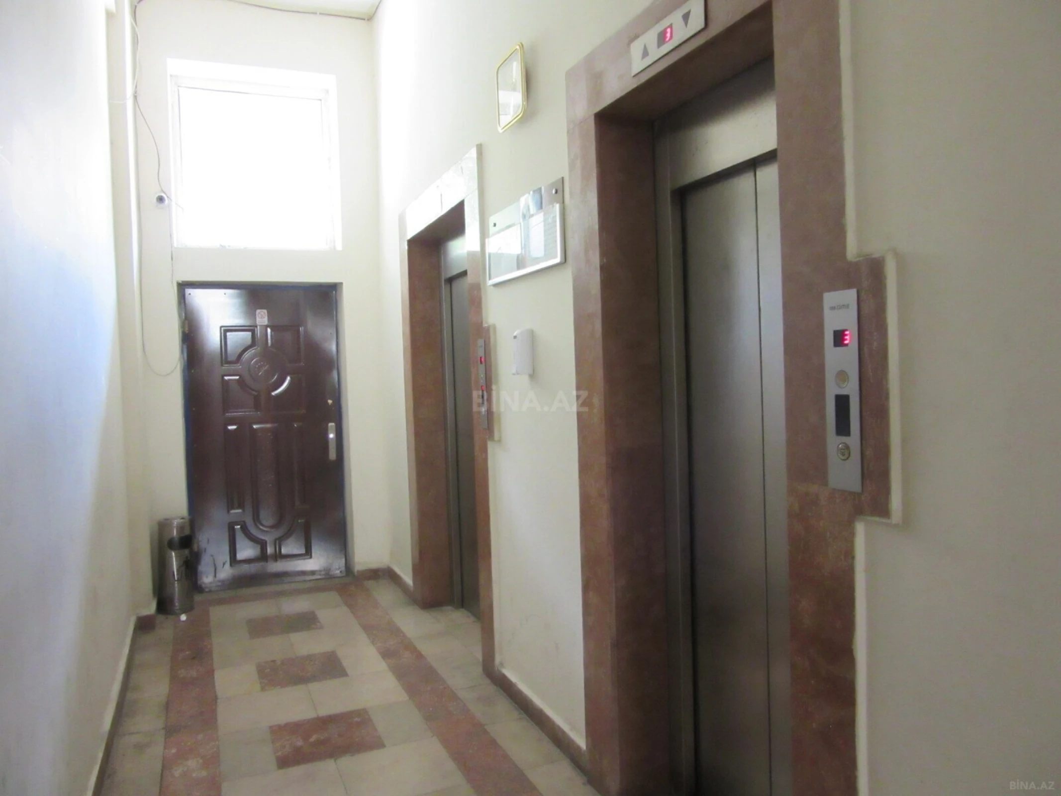 Satılır 2 otaqlı mənzil 79 m²